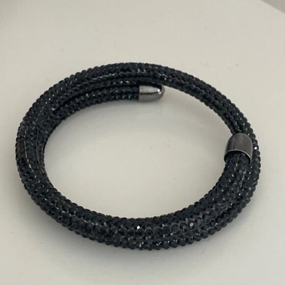 sparkly black adjustable bracelet - Picture 2 of 2